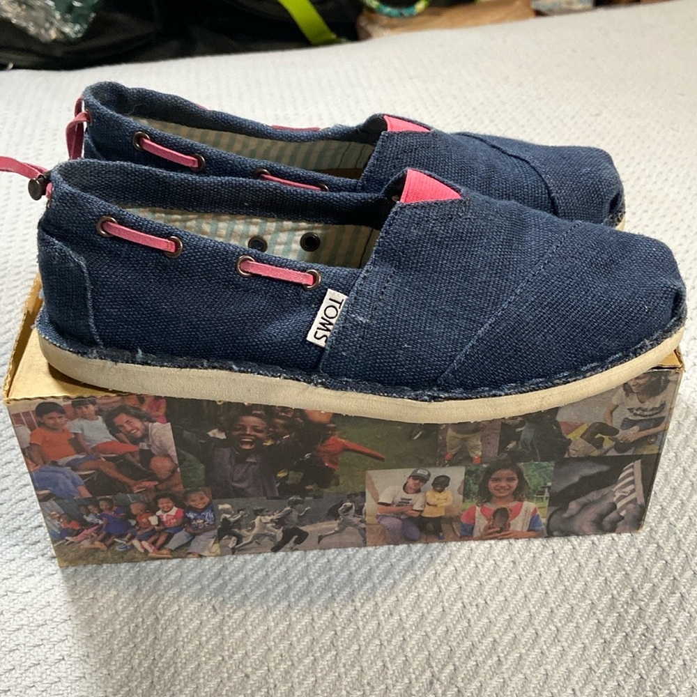 Navy Blue Slip On Shoes by Toms Brand.  EUC!